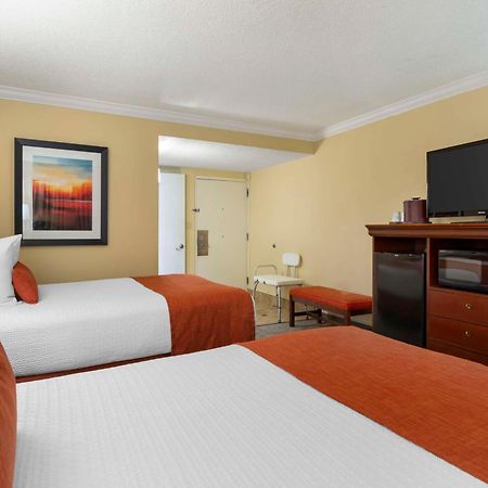 Best Western Plus Burlington Buitenkant foto