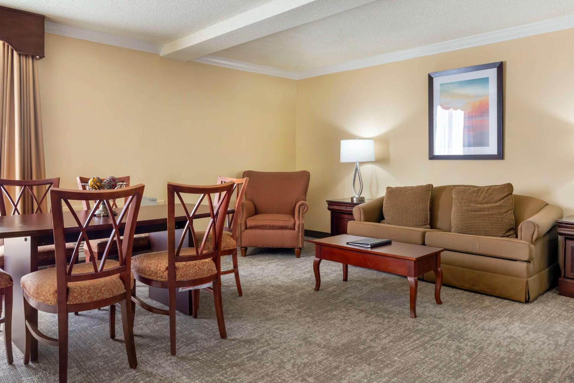 Best Western Plus Burlington Buitenkant foto